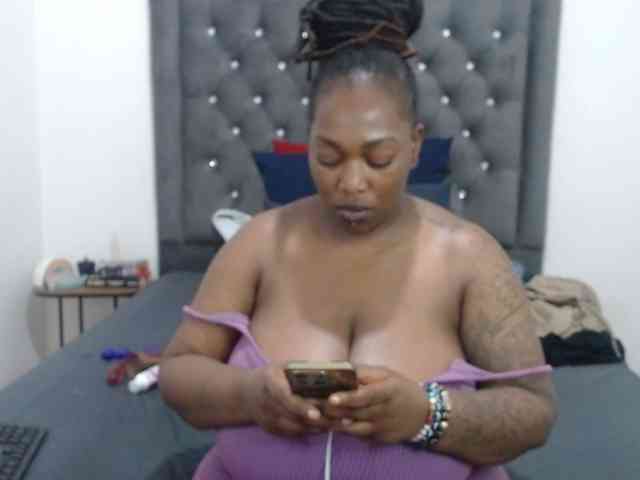 ChocSexcBeast webcam