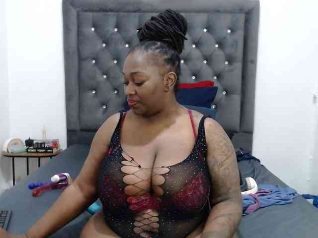 ChocSexcBeast webcam