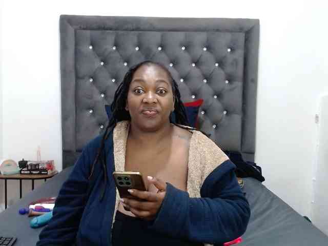 ChocSexcBeast webcam