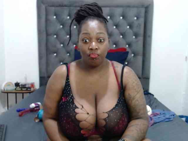 ChocSexcBeast webcam