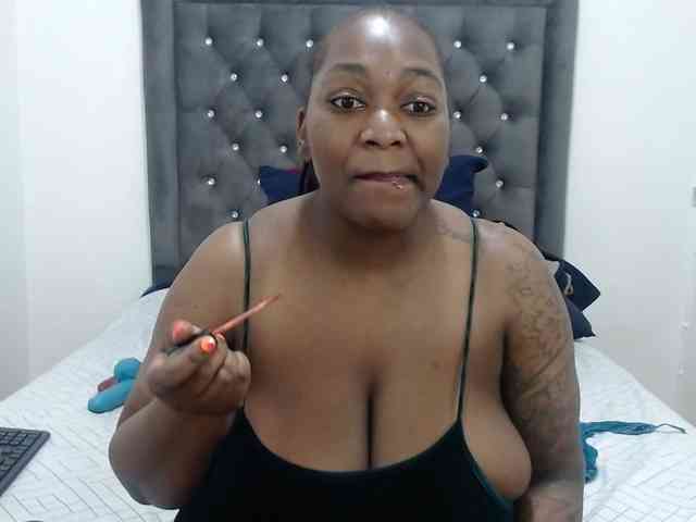 ChocSexcBeast webcam