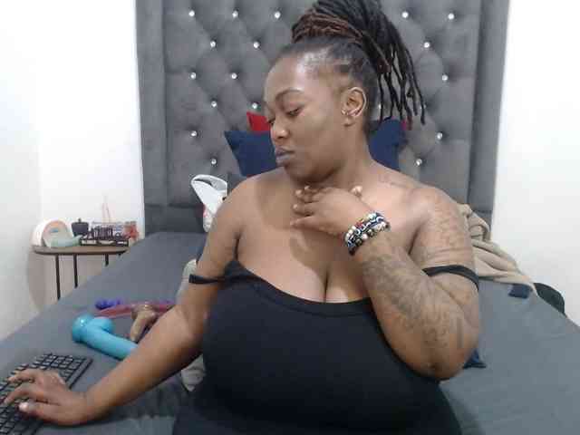 ChocSexcBeast webcam