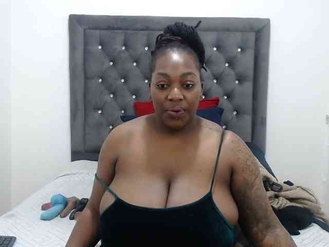 ChocSexcBeast webcam