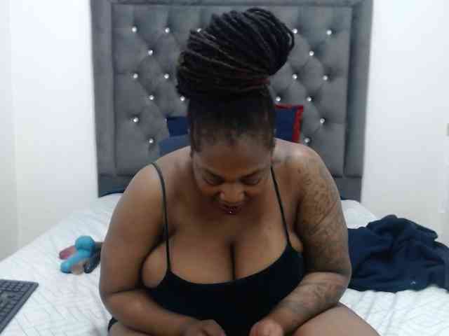 ChocSexcBeast webcam