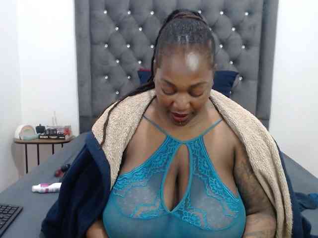 ChocSexcBeast webcam