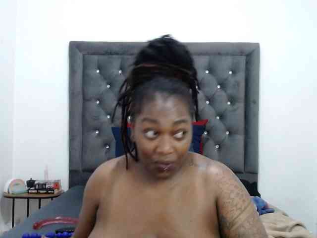 ChocSexcBeast webcam