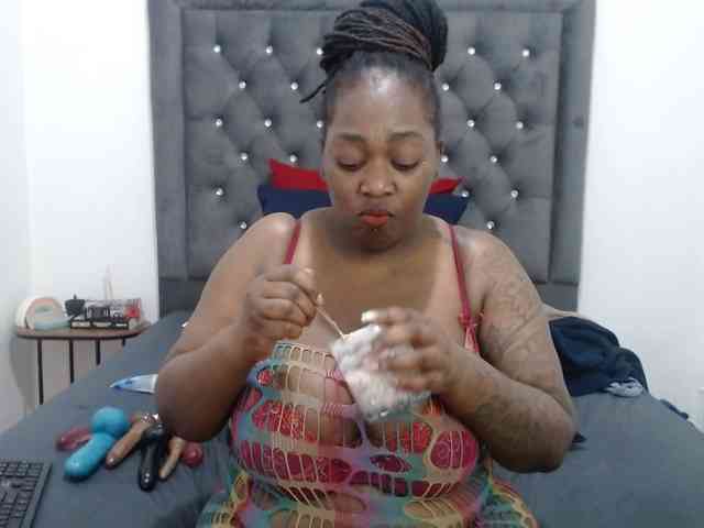 ChocSexcBeast webcam