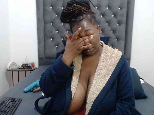 ChocSexcBeast webcam