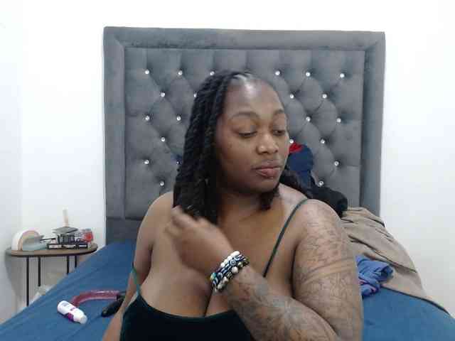 ChocSexcBeast webcam