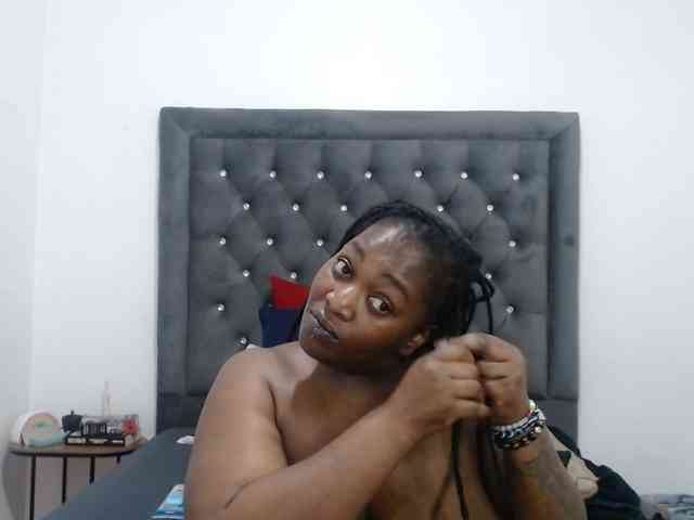 ChocSexcBeast webcam