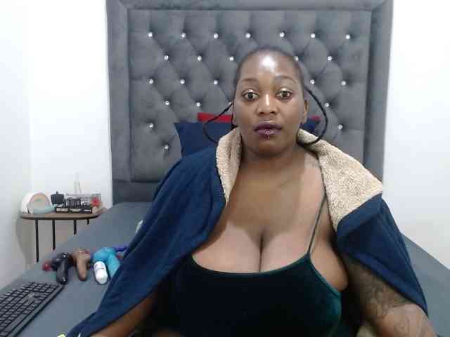 ChocSexcBeast webcam