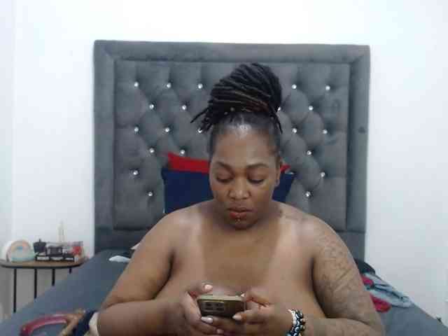 ChocSexcBeast webcam