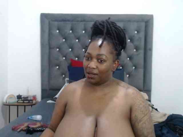 ChocSexcBeast webcam