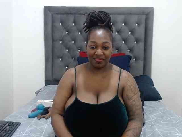 ChocSexcBeast webcam