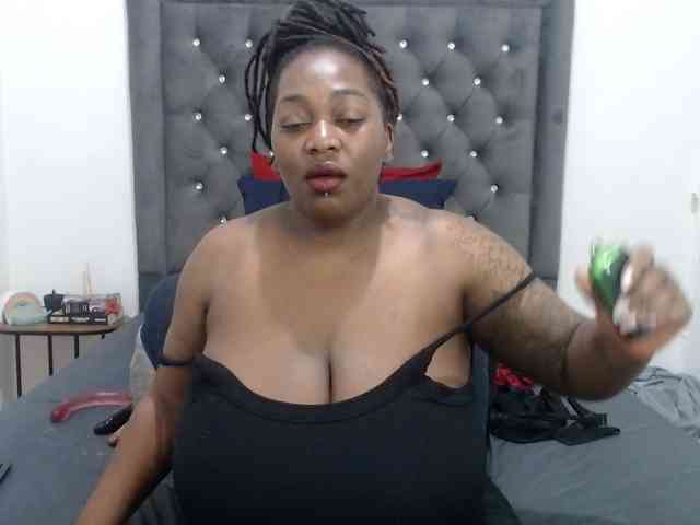 ChocSexcBeast webcam