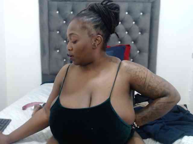 ChocSexcBeast webcam