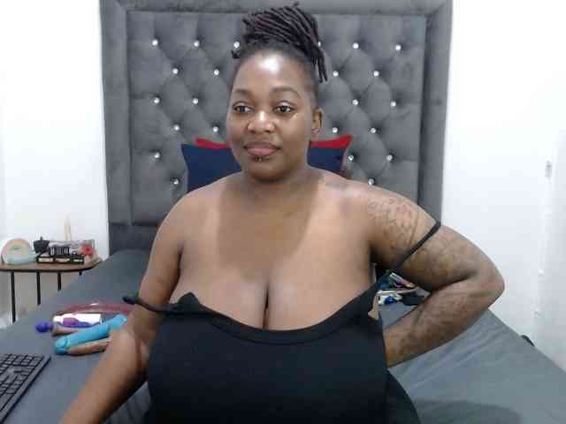 ChocSexcBeast webcam