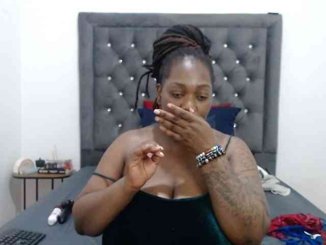 ChocSexcBeast webcam