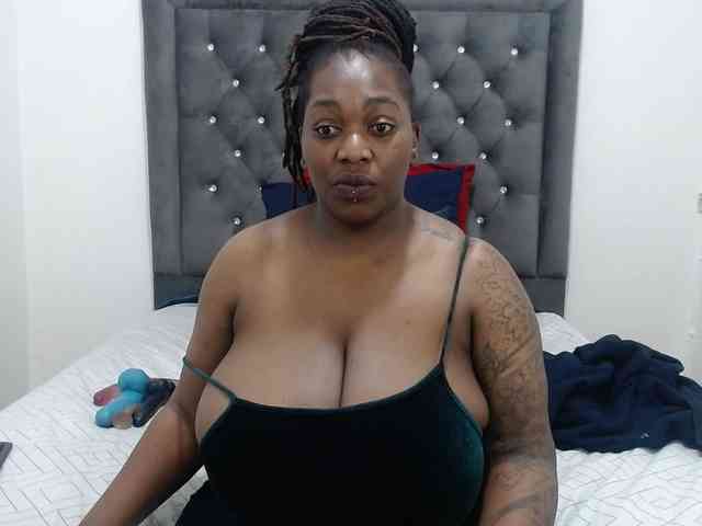 ChocSexcBeast webcam