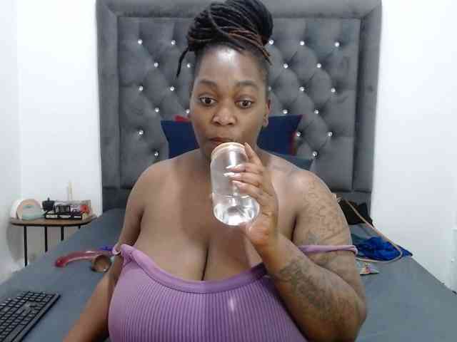 ChocSexcBeast webcam