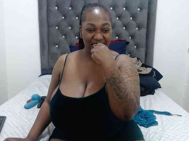 ChocSexcBeast webcam