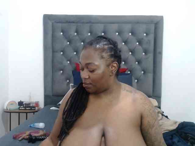 ChocSexcBeast webcam