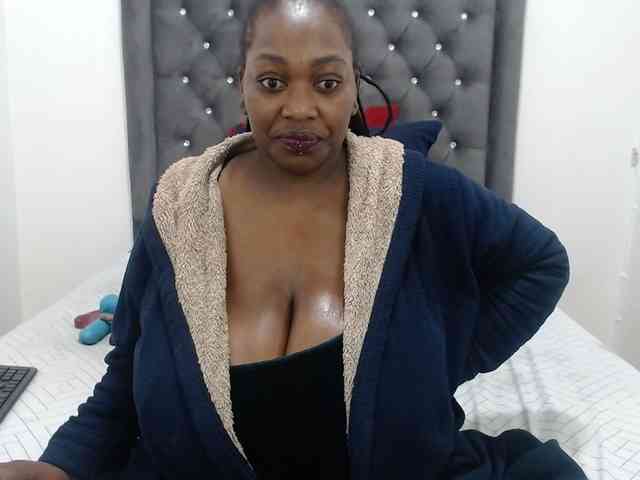 ChocSexcBeast webcam