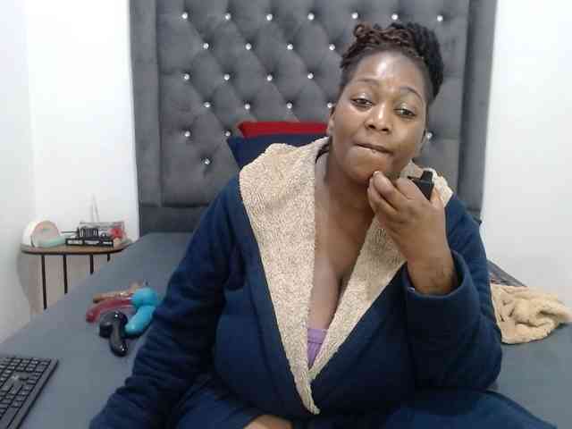 ChocSexcBeast webcam