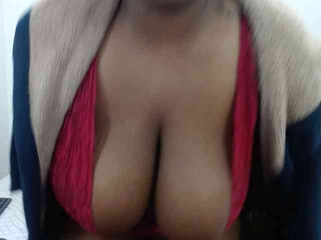 ChocSexcBeast webcam