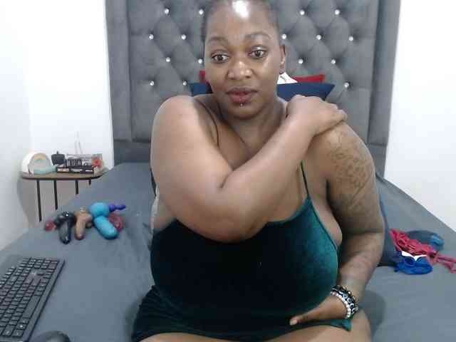 ChocSexcBeast webcam