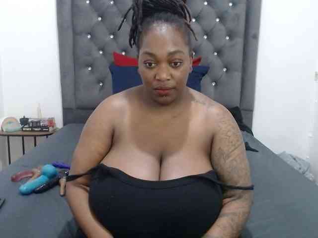 ChocSexcBeast webcam