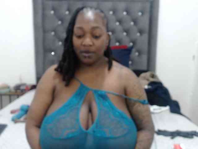 ChocSexcBeast webcam