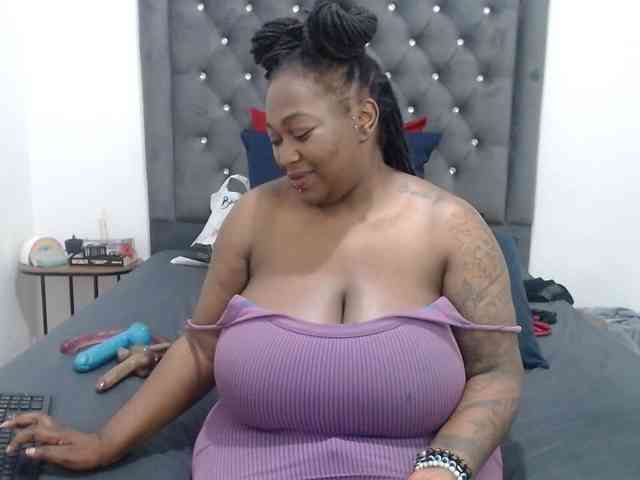 ChocSexcBeast webcam