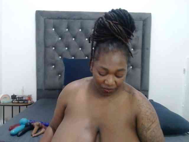 ChocSexcBeast webcam