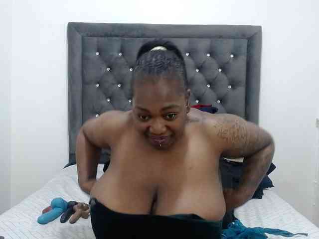 ChocSexcBeast webcam