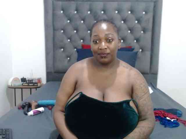 ChocSexcBeast webcam