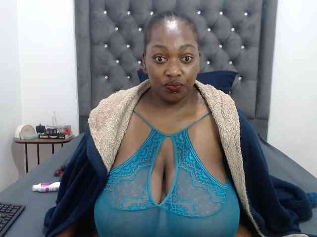 ChocSexcBeast webcam