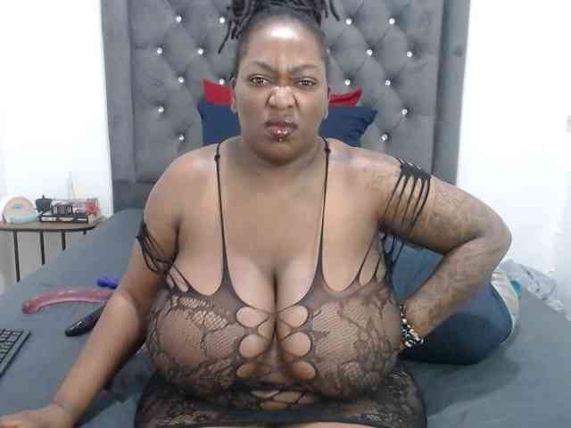 ChocSexcBeast webcam