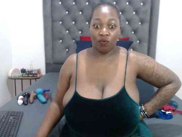 ChocSexcBeast webcam