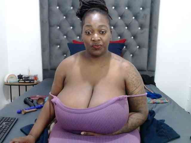 ChocSexcBeast webcam