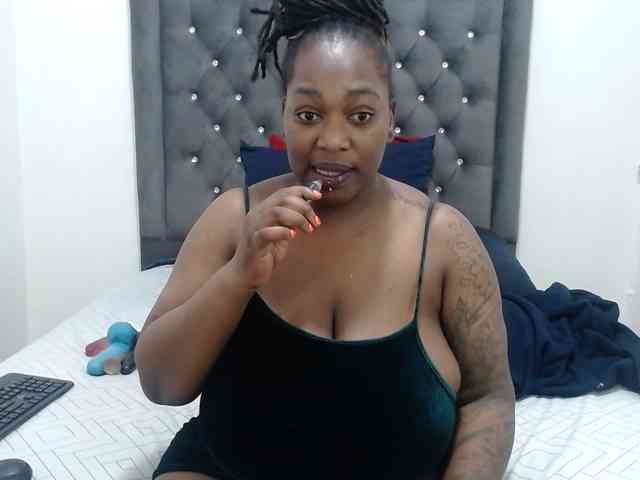 ChocSexcBeast webcam