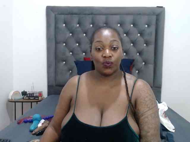 ChocSexcBeast webcam