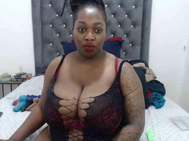 ChocSexcBeast webcam