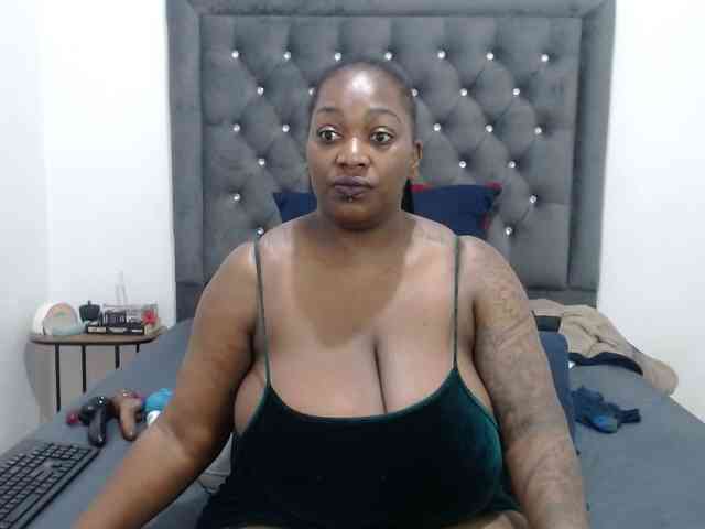 ChocSexcBeast webcam