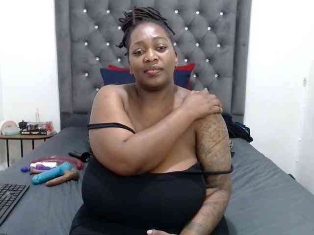 ChocSexcBeast webcam