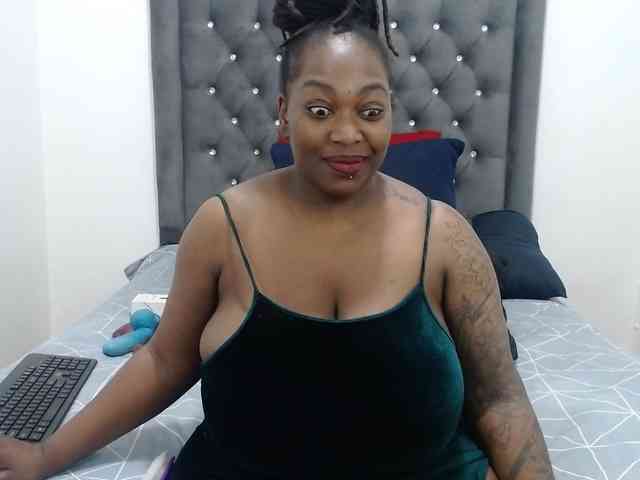 ChocSexcBeast webcam