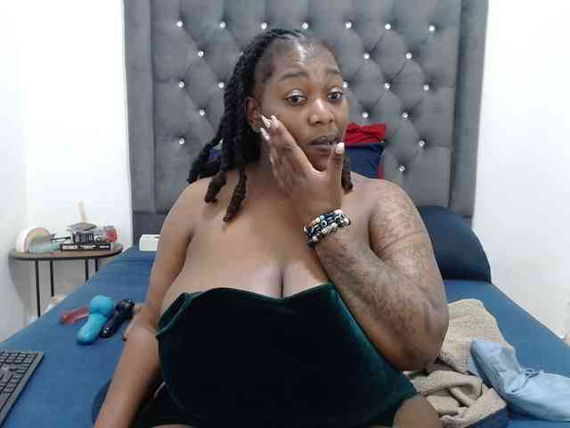 ChocSexcBeast webcam