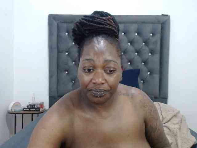 ChocSexcBeast webcam