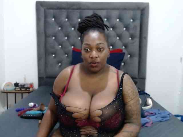 ChocSexcBeast webcam