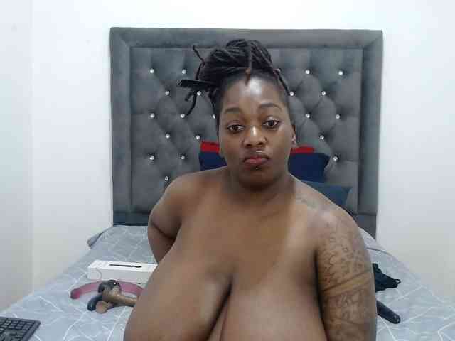 ChocSexcBeast webcam